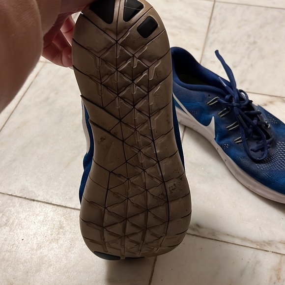 Mens Nike Free Rn - Picture 3 of 4